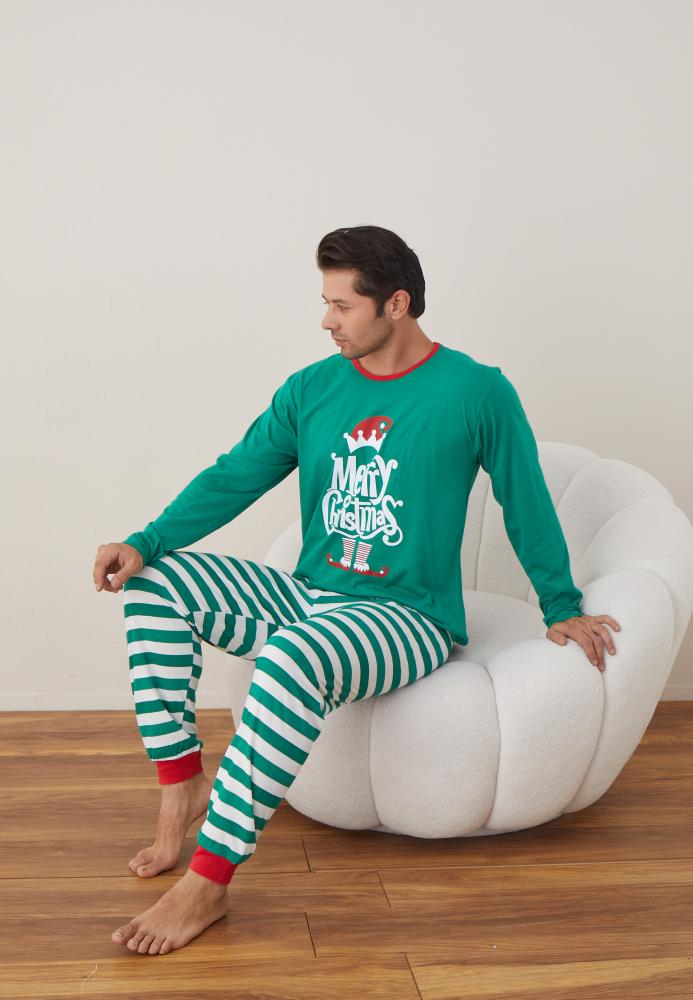 Pijama barbati Craciun "Merry Chistmas" , maneca lunga ,pantaloni lungi,Culoare Verde ,Engros